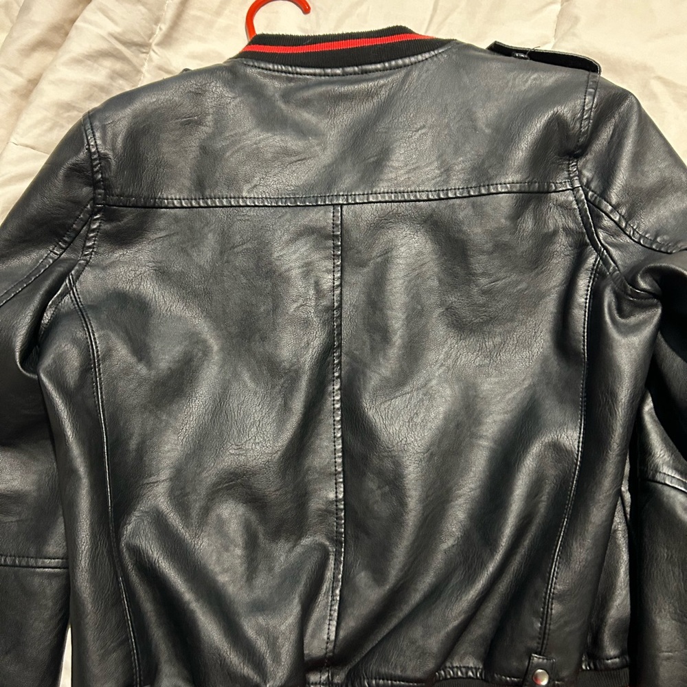 ‼️SOLD‼️Black vegan leather jacket - Picture 3 of 5
